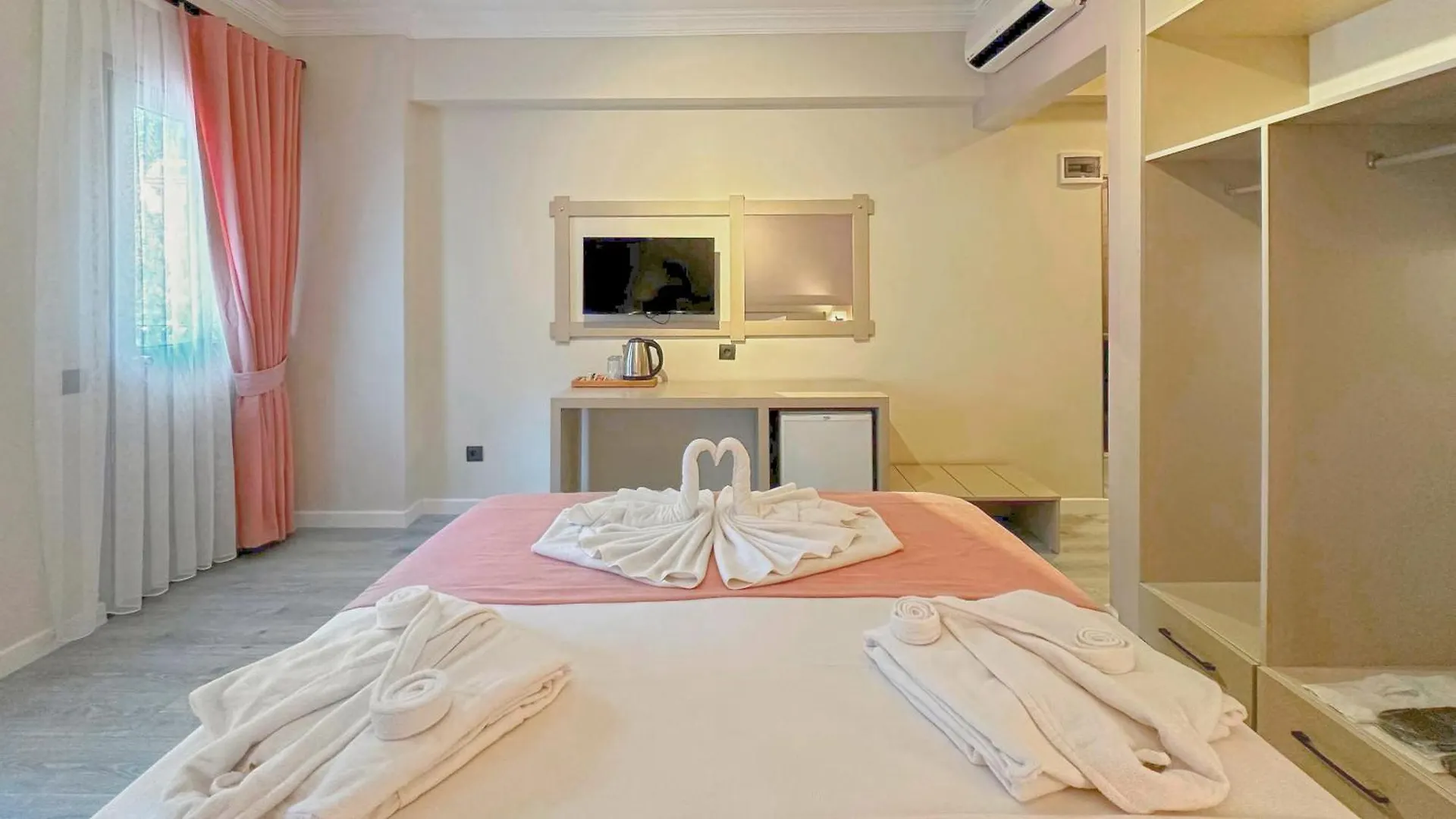 ***  Casa De Levissi Oeluedeniz Hotel Turquia